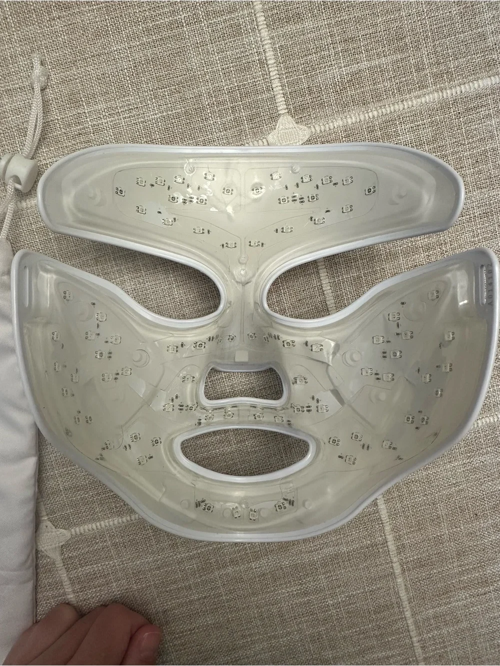 Dr Dennis Gross DRx SpectraLite FaceWare Pro 3-Minute LED Mask - Picture 3 of 6